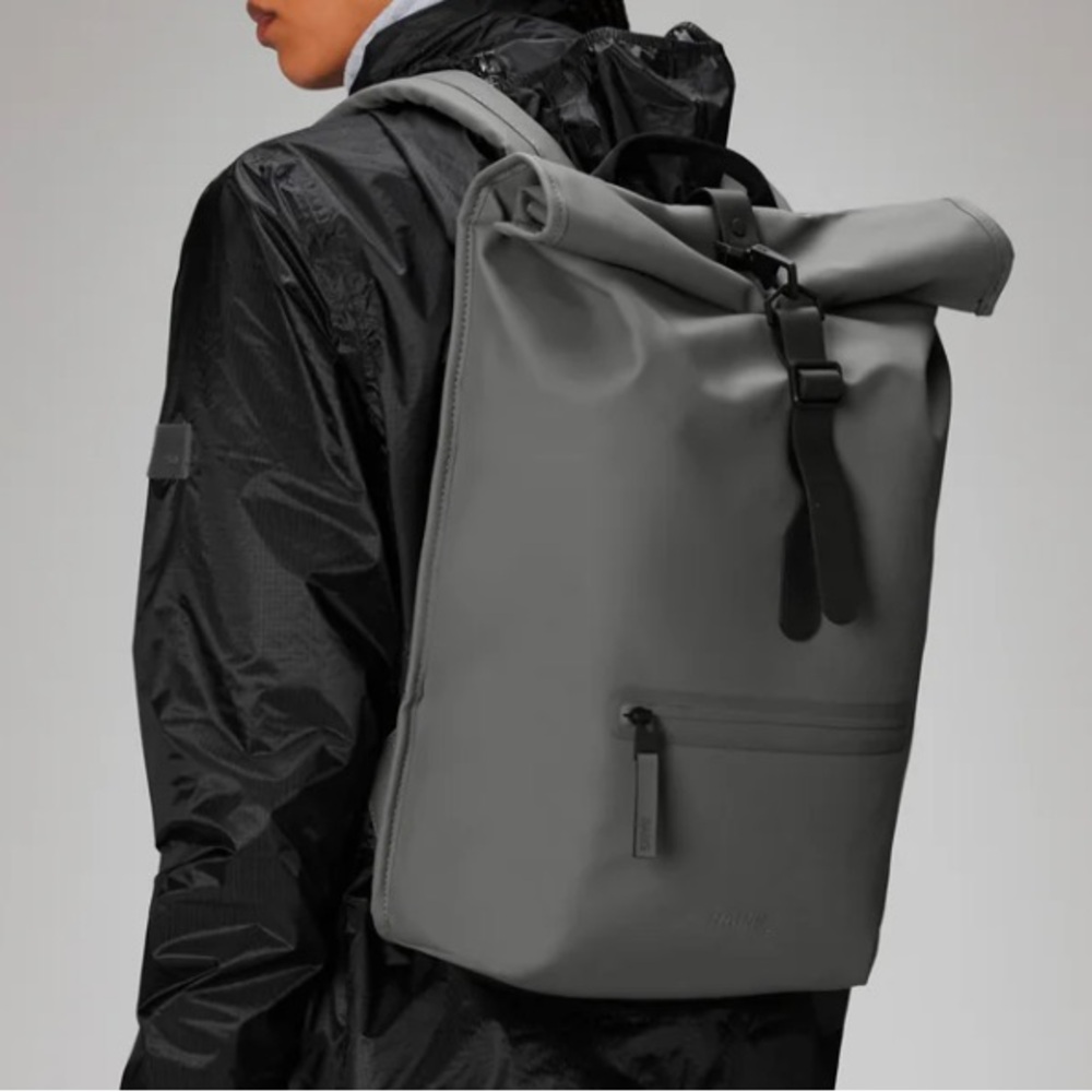 Rains Rolltop Unisex Rucksack Backpack Waterproof in Metallic Grey New